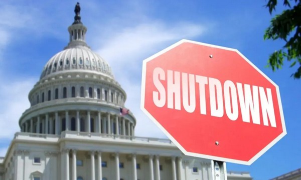 Шатдаун в США может остановить авиаперелеты: недостаточно диспетчеров, рейсы массово задерживают