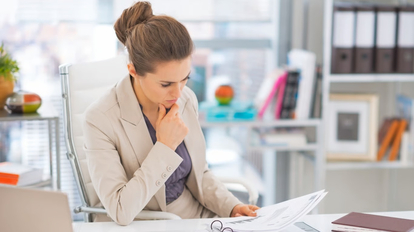 В Украине завершили деятельность более 11 тысяч компаний в 2025 году. Чаще всего закрывался бизнес в Киеве