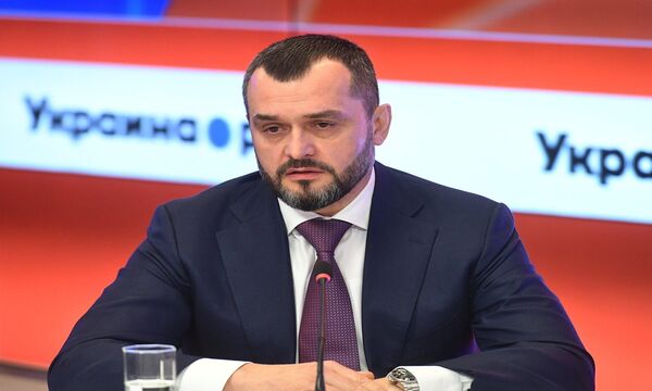 Экс-глава МВД Захарченко предстанет перед судом за госпредательство