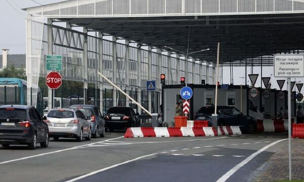 Как быстро пройти границу по праздникам: пограничники назвали лучшие дни и главный лайфхак