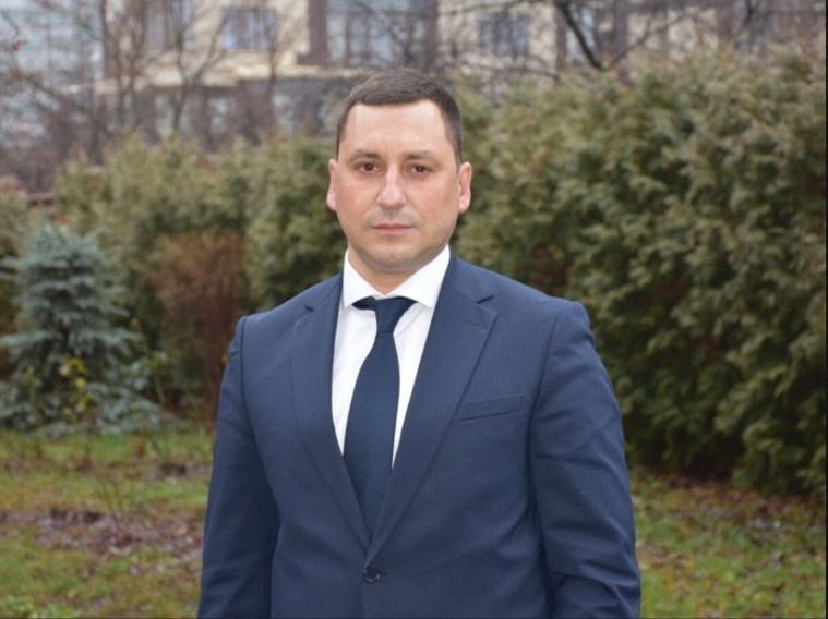 Мільйонні заощадження та елітні машини: як живе подружжя чиновників Зубовичів