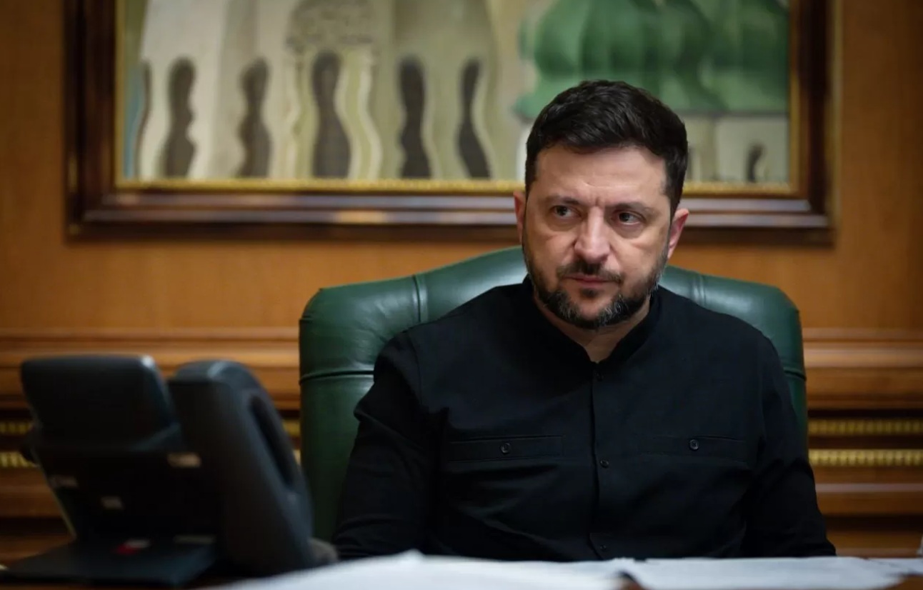 Уровень доверия к Зеленскому вырос до 61%: результаты опроса КМИС в декабре