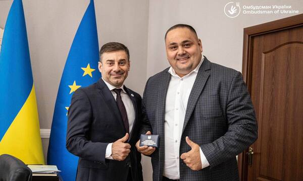 На фоне уголовного преследования: мариупольский депутат Александр Лашин исчез из списка представителей Омбудсмена