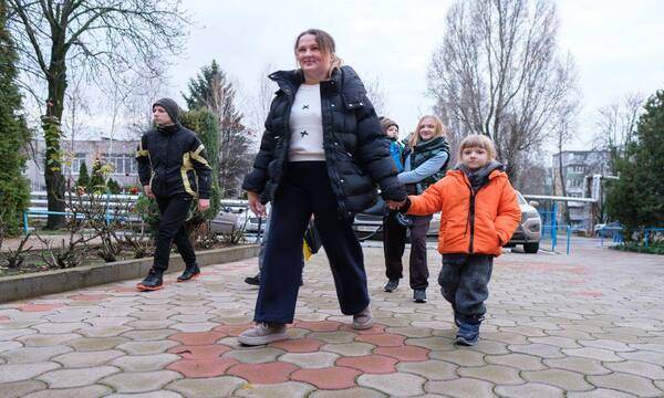 Примусова евакуація в Україні: понад 3 тисячі дітей вивозять із небезпечних районів трьох областей