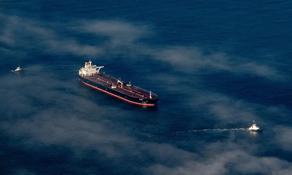 Американцы поднялись на борт танкера Olina, перевозившего нефть из Венесуэлы и России