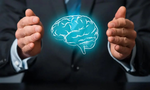 5 продуктів, які щодня шкодять роботі мозку: науково доведено