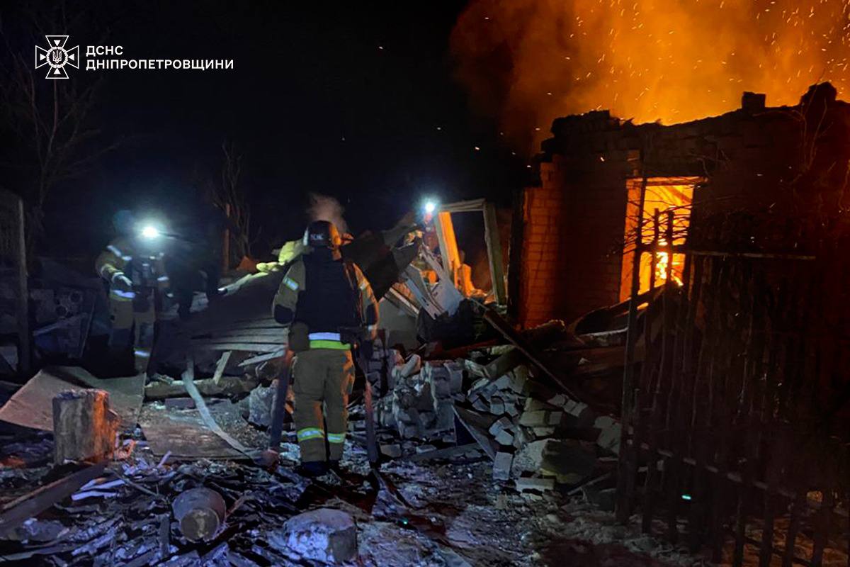РФ атаковала Украину почти сотней дронов и баллистикой: на Днепропетровщине есть погибшие