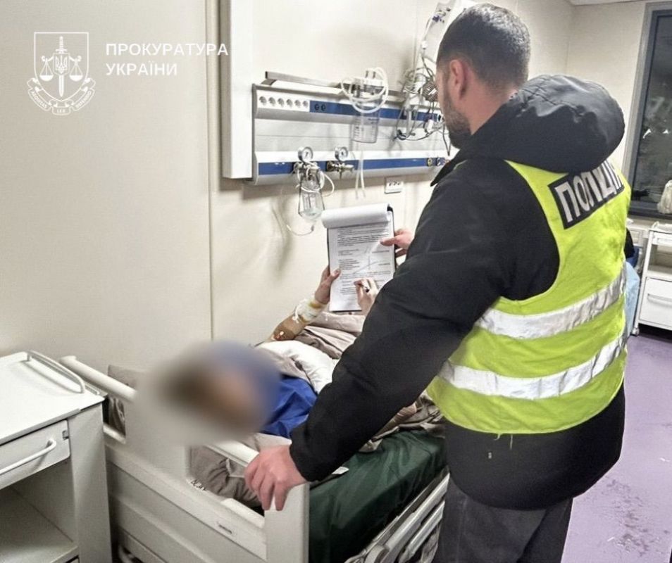 Прокуратура объявила подозрение подростку, напавшему с ножом на учительницу и одноклассника в Киеве