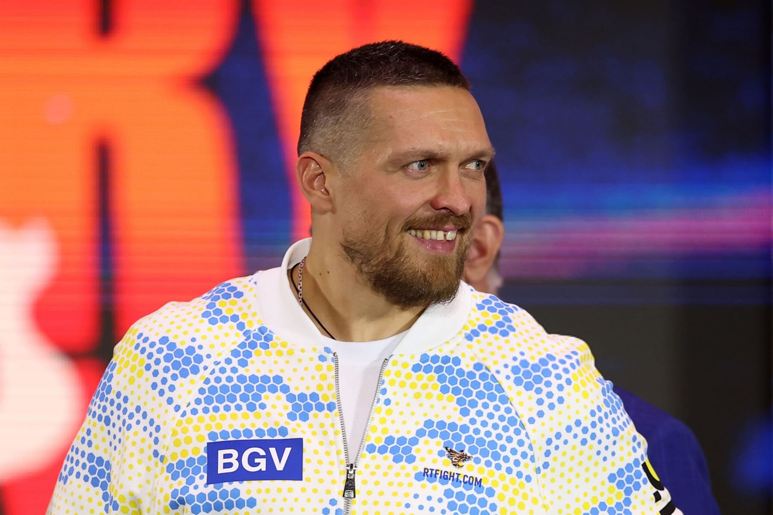 Олександр Усик проведе бій із легендою кікбоксингу Ріко Верховеном: відома дата та місце поєдинку