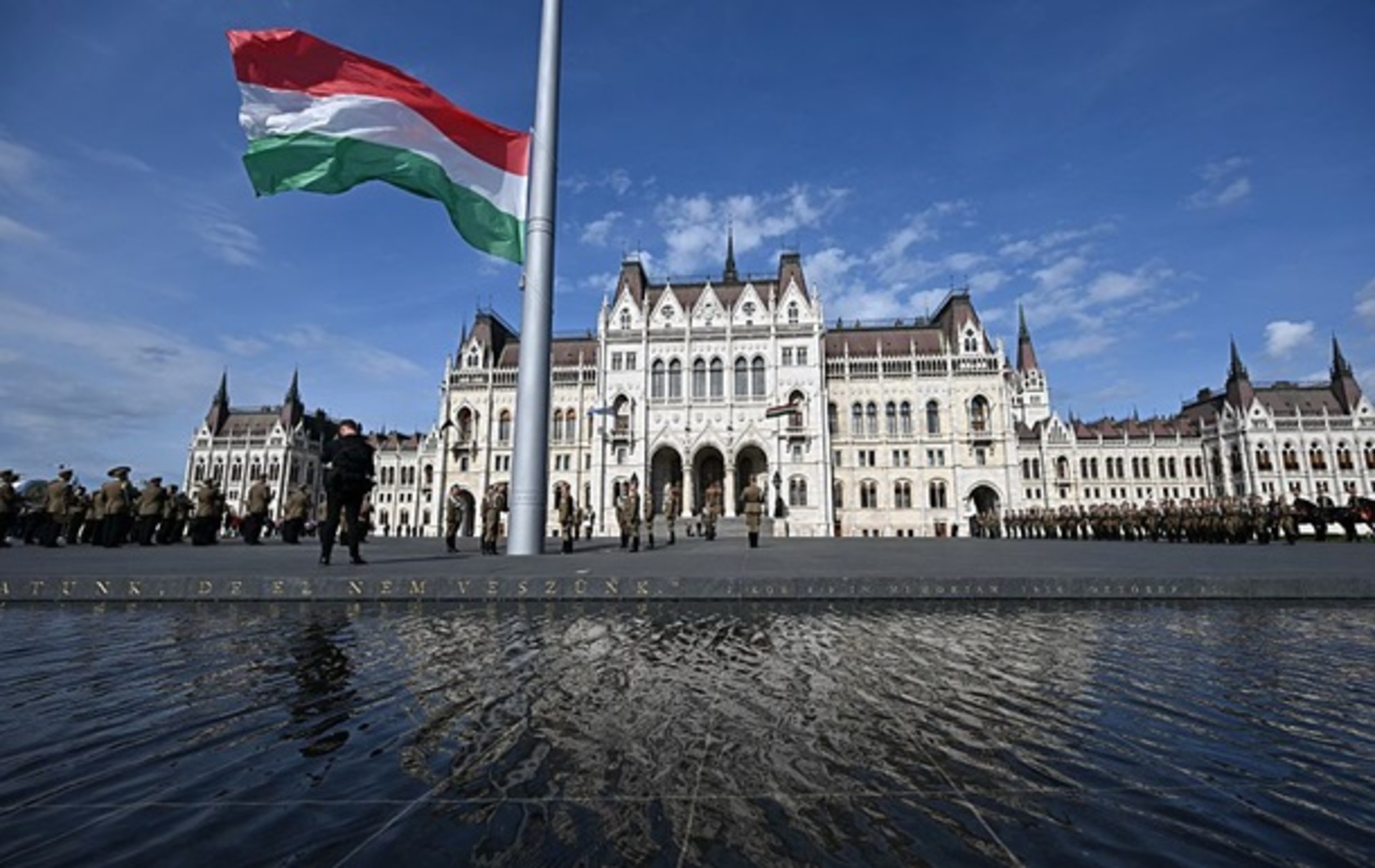 Угорщина блокує 20-й пакет санкцій ЄС проти Росії та погрожує енергетичними обмеженнями Україні