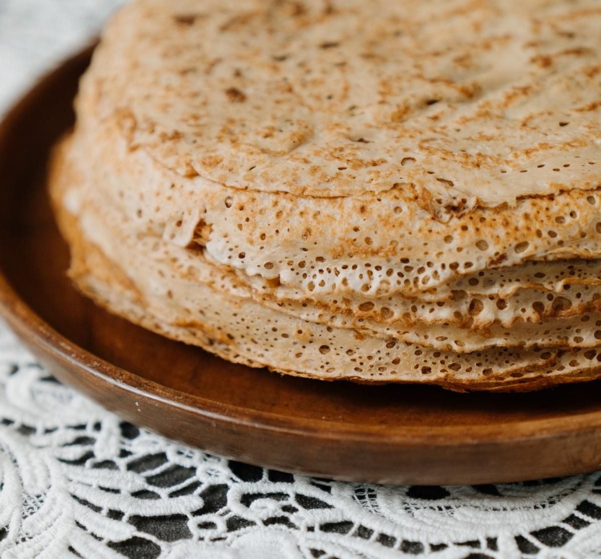 Постные блины без яиц и молока: простой рецепт с эффектом «кружева»