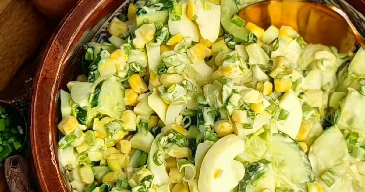 Весенний салат: как приготовить легкое классическое блюдо украинской кухни