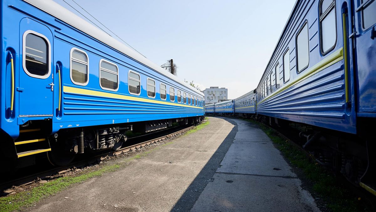 Часть поездов «Укрзализныци» не будет курсировать 8 марта: список рейсов