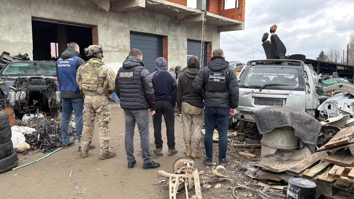 На Закарпатье разоблачили схему продажи авто под видом гумпомощи для ВСУ: убытки более 1 млн грн