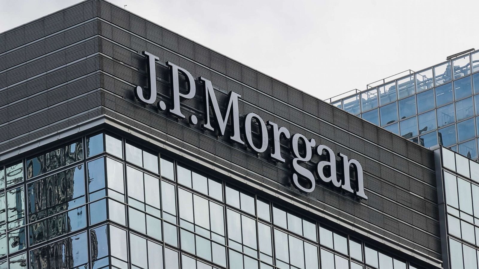 Аналітики JPMorgan застерігають інвесторів: недооцінка нафтового шоку може стати фатальною помилкою