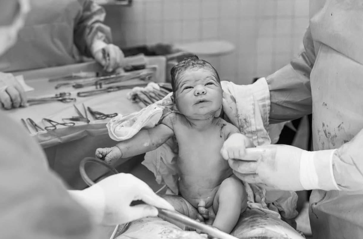 Роды под сиренами: как работает крупнейший перинатальный центр Украины