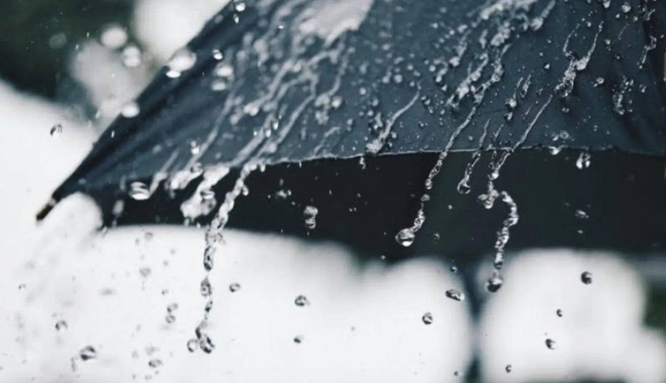 В Україні повертаються дощі та похолодання: синоптики прогнозують різку зміну погоди