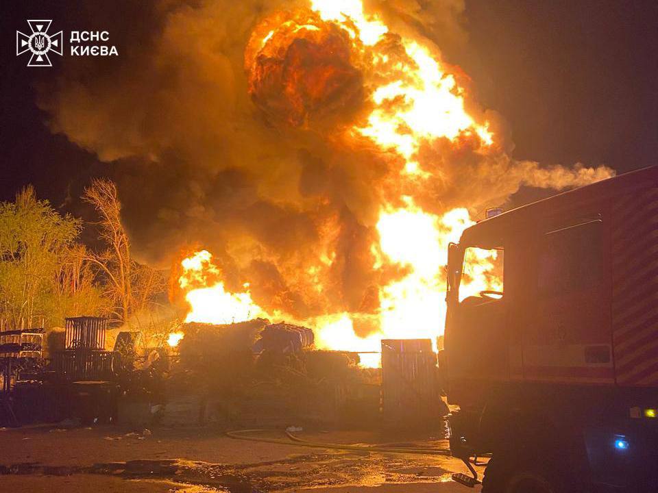 Обстріл Києва 16 квітня: 4 загиблих, понад 20 поранених, руйнування у чотирьох районах