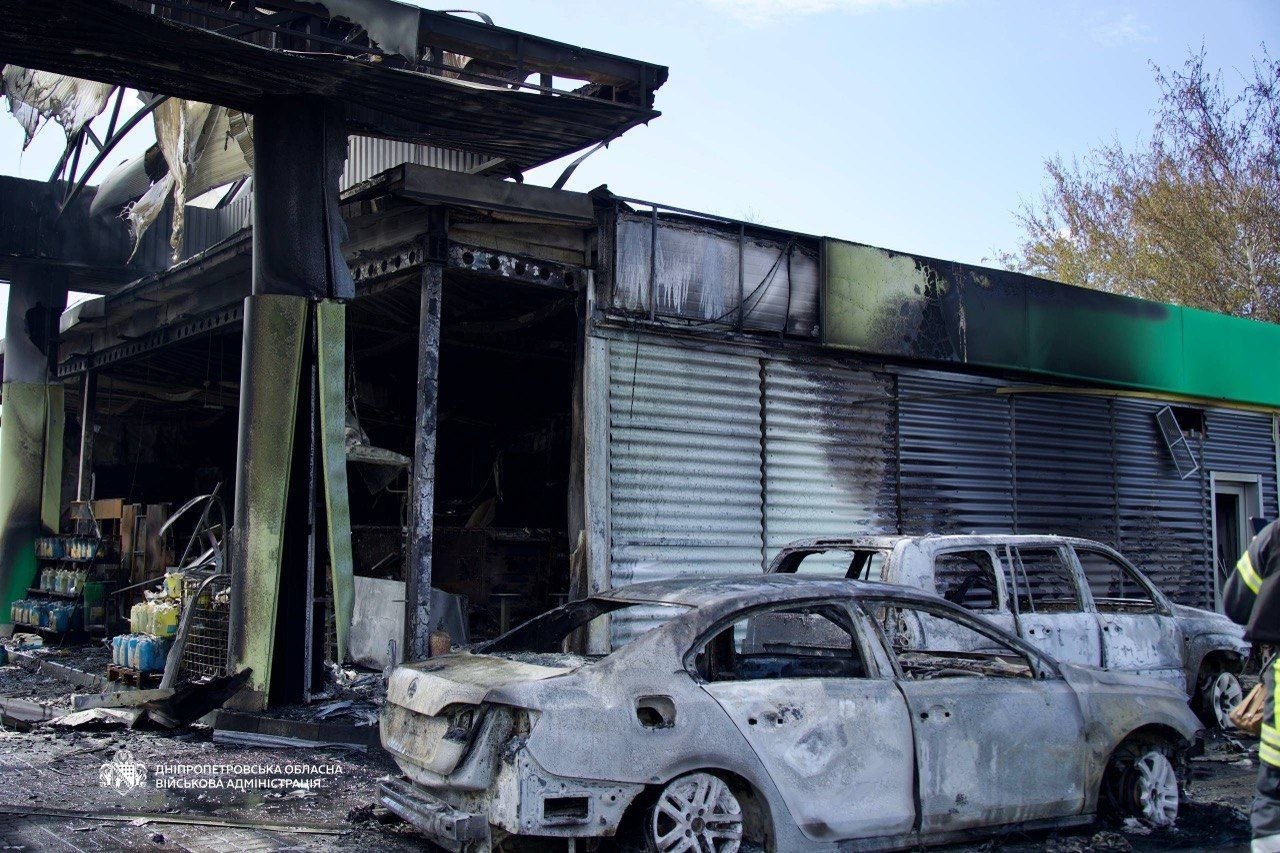 Пятеро погибших и десятки раненых: Россия второй раз за утро ударила по жилому кварталу Днепра