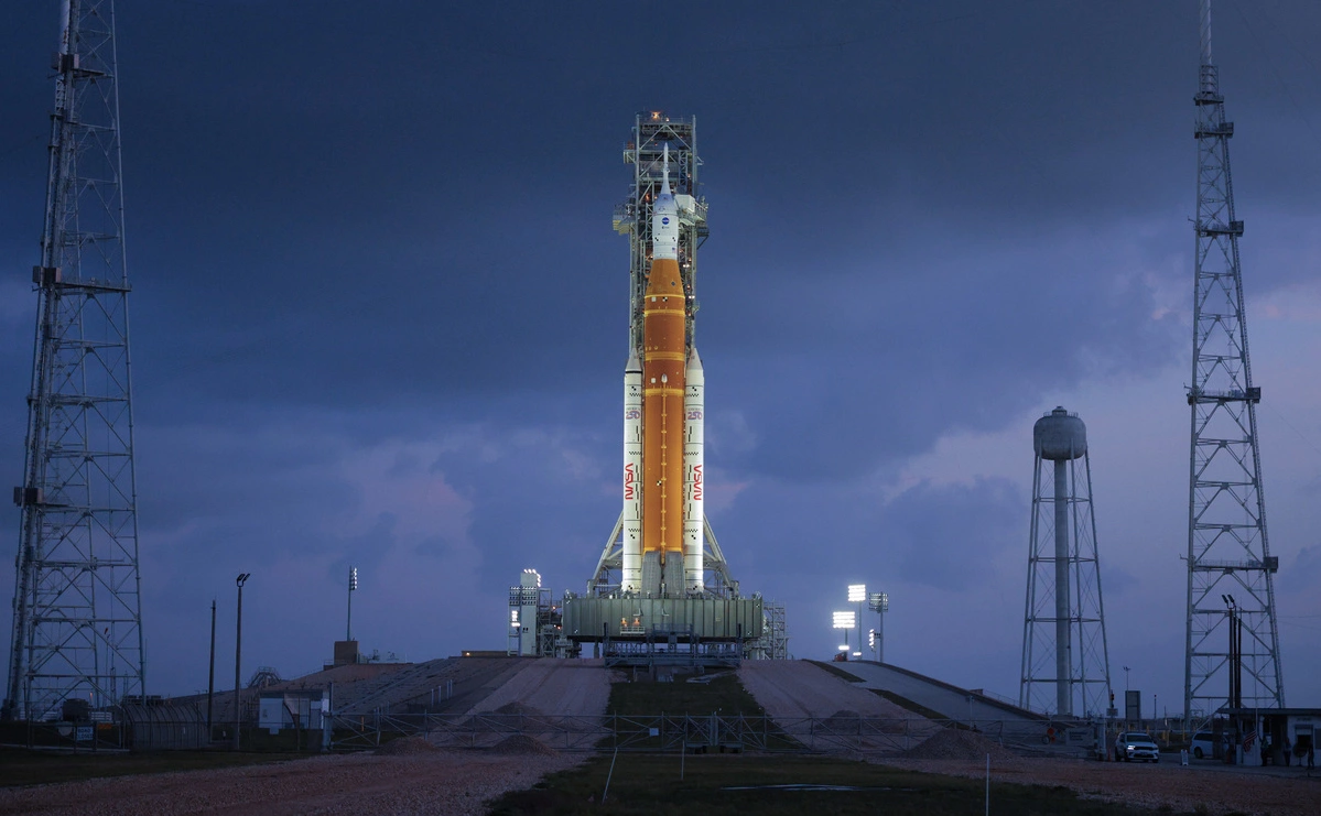 Екіпаж місії Artemis II перетнув «екватор» шляху: Місяць став ближчим за Землю