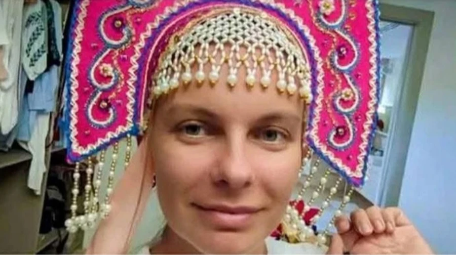 Скандал в дипкорпусе: МИД отозвало почетную консулку в Доминикане из-за фото в кокошнике