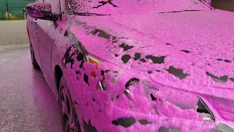 Мийка самообслуговування без подряпин: як не зіпсувати кузов авто у гонитві за чистотою