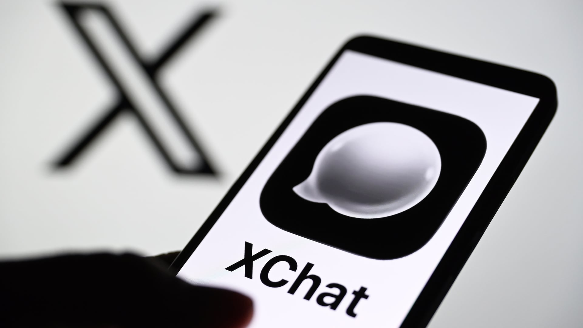 Экосистема Маска расширяется: XChat возглавил рейтинги App Store после релиза