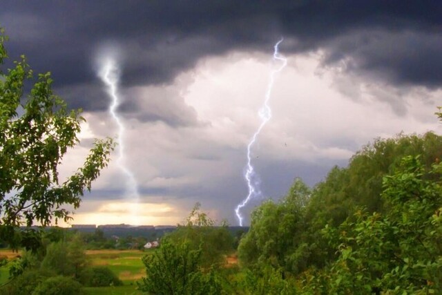 Погода в Україні на 4 квітня 2026: Тепло до +19 градусів та весняні грози