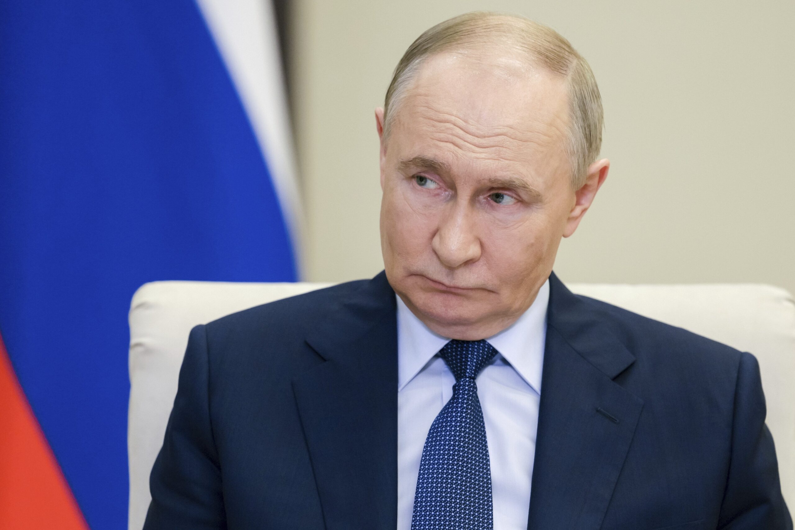 Путін визнав падіння економіки РФ: ВВП скоротився, прогнози не справдилися