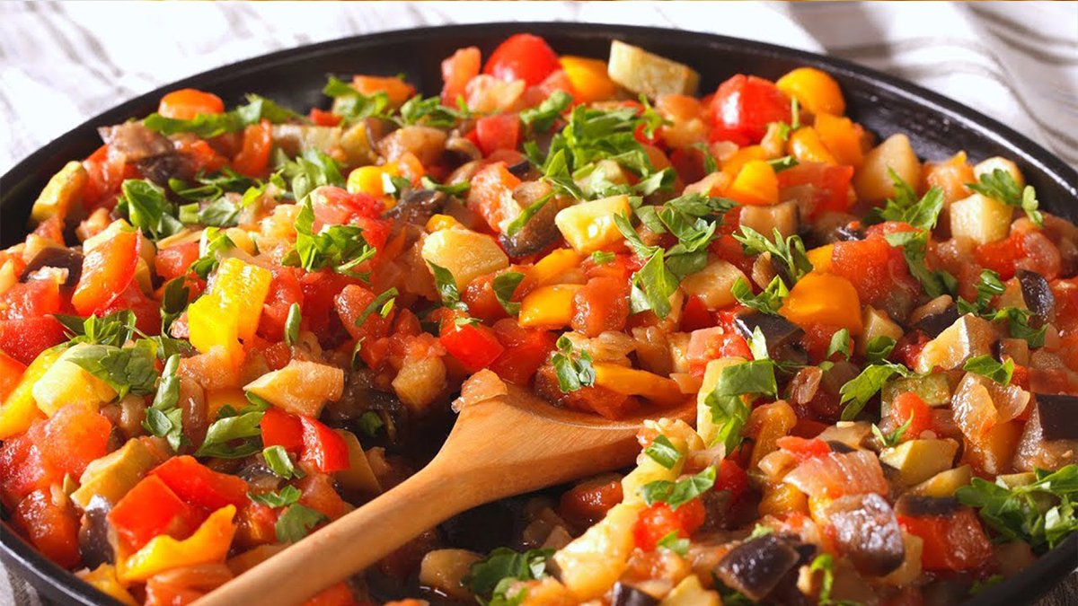 Вегетаріанська вечеря: рецепт ароматного овочевого рагу з тофу