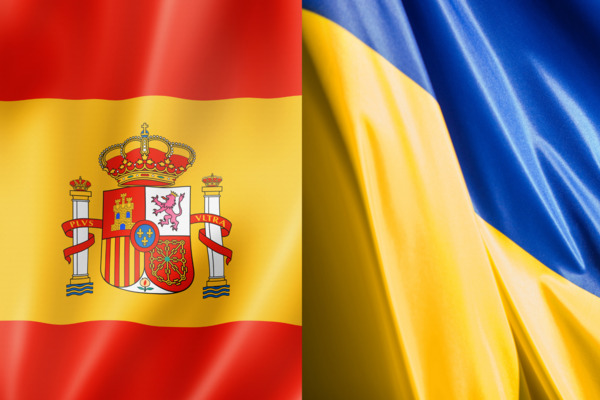 Оборонна підтримка від Мадрида: Україна отримає сотню бронемашин VAMTAC та артснаряди