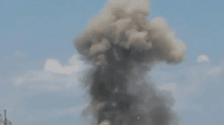 Луцк накрыло густым дымом после атаки РФ: что известно о последствиях