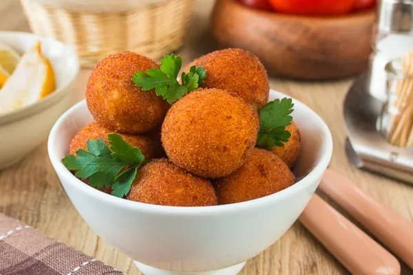 Картофельные крокеты с сыром: рецепт хрустящей и нежной закуски