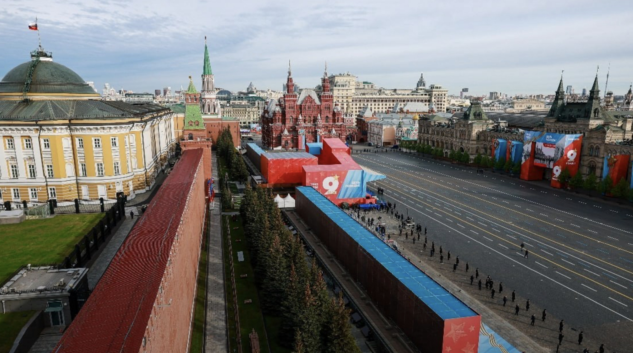 Парад у Москві 9 травня тривав лише 45 хвилин і пройшов без військової техніки