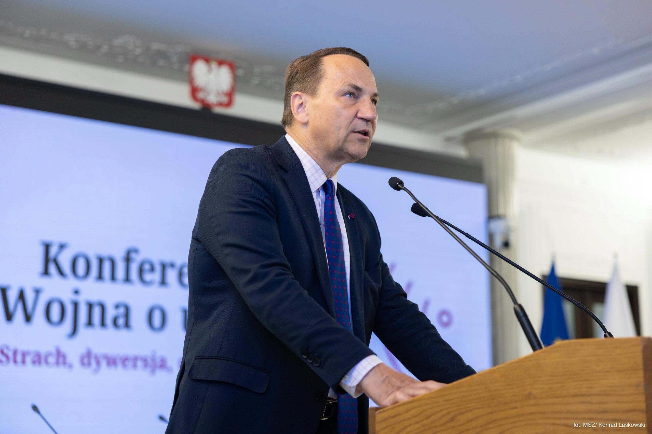 Глава МИД Польши заявил Навроцкому, что его решению обрадовались в России