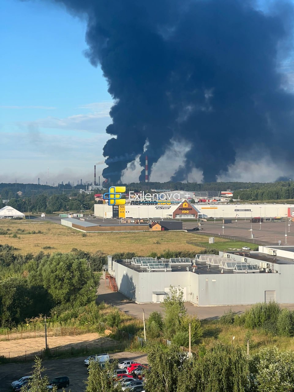 Пожежа на Ярославському НПЗ після атаки дронів: Московська область також була під ударом