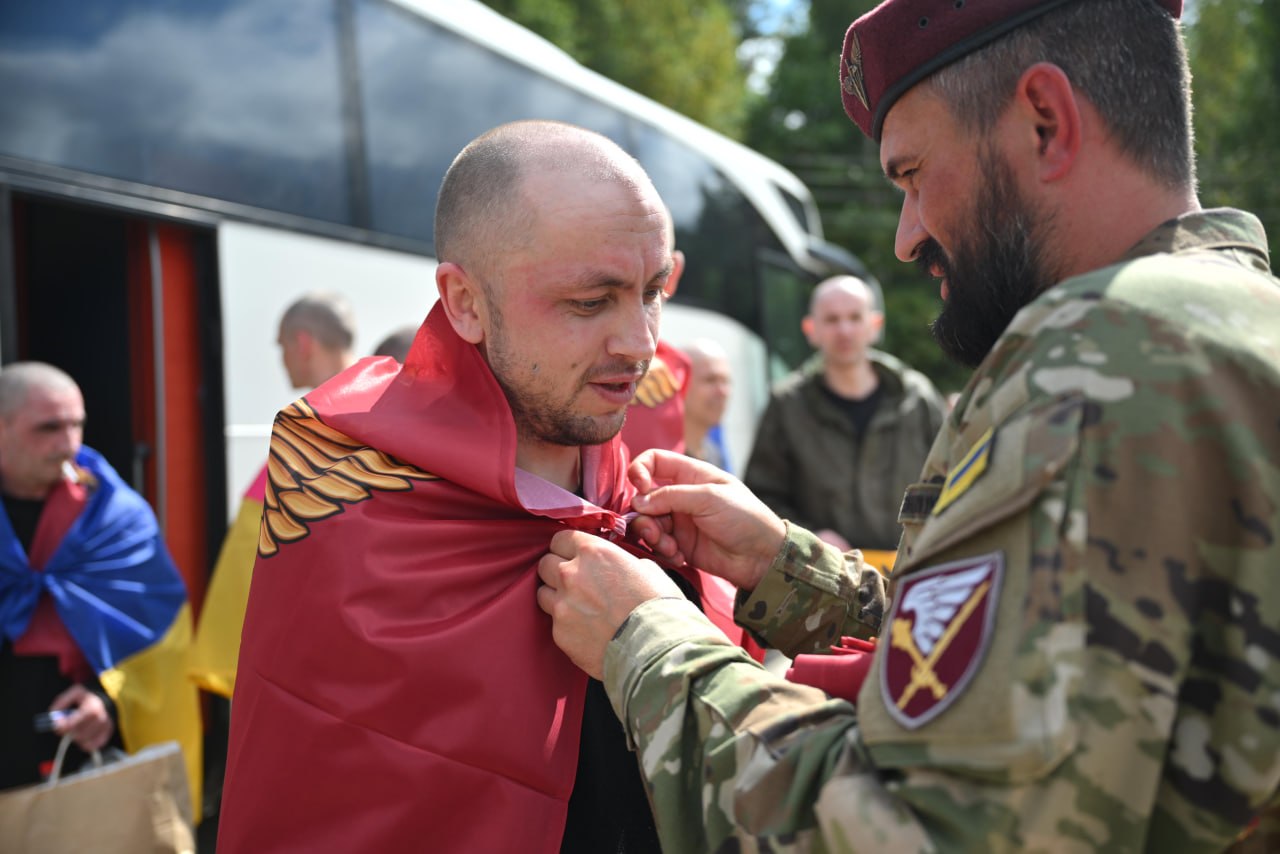 З російського полону повернули ще 103 українських військових