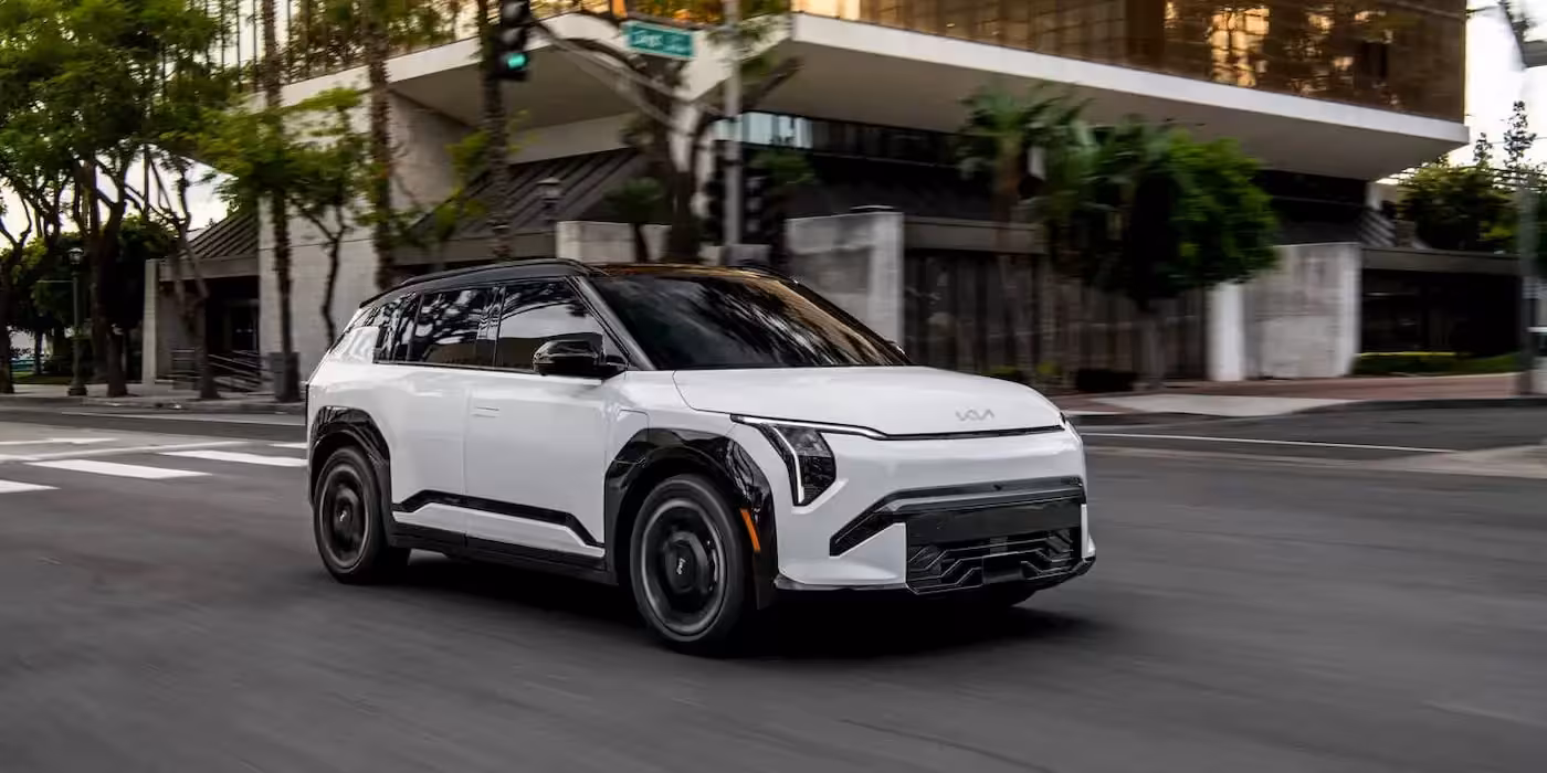 Kia выводит на рынок бюджетный кроссовер EV3 с запасом хода более 500 км