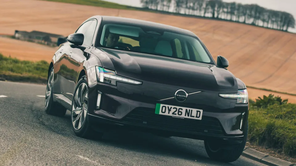 Volvo научит автомобили предупреждать водителей о ДТП, пешеходах и животных
