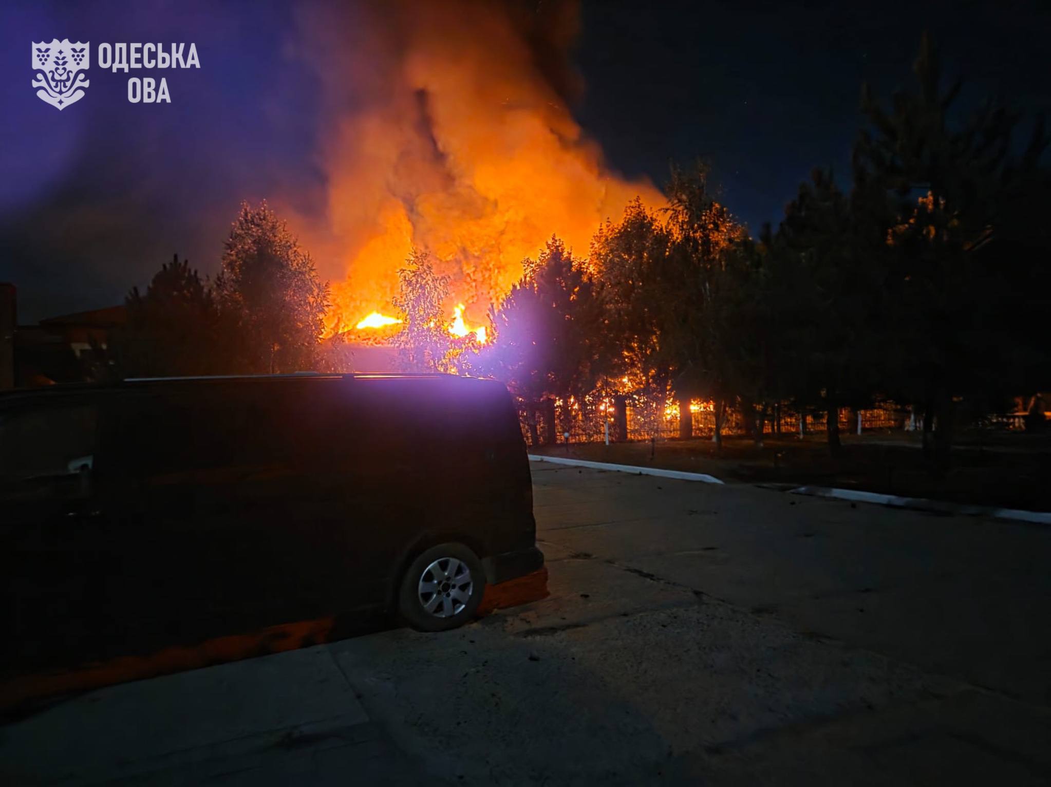 Россия ночью повредила жилые дома и предприятия на юге Одесщины