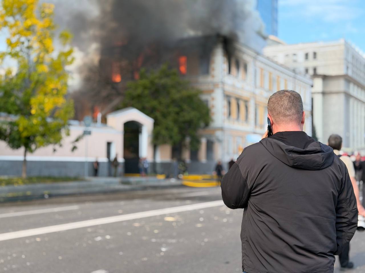 Російський дрон влучив у будівлю НАН України в центрі Києва: є загибла та постраждалі