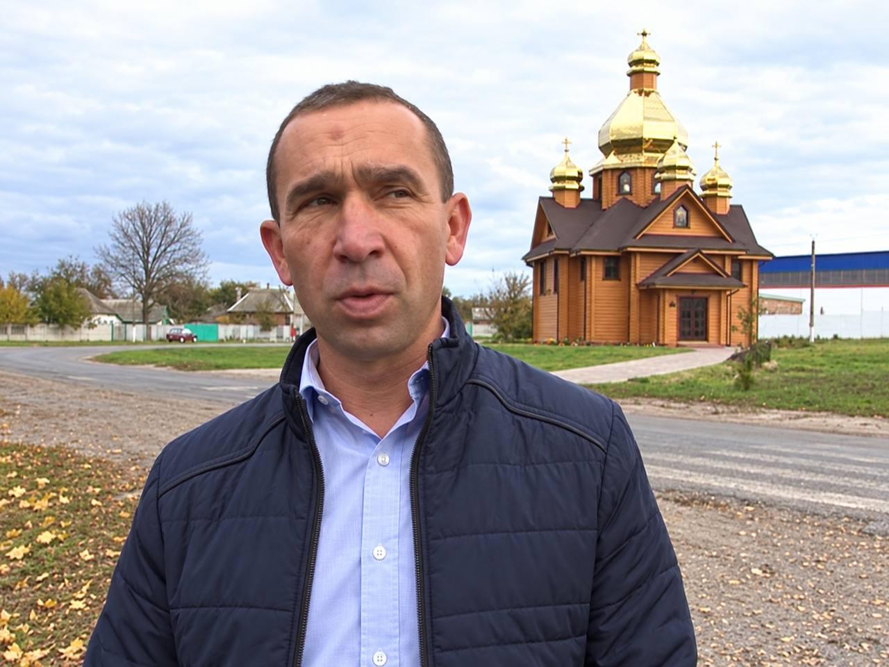 Хто і чому перетворює прифронтовий Чугуївський район на вотчину кишенькових фермерів? Силовий дах, земельний держрезерв та ручні чиновники