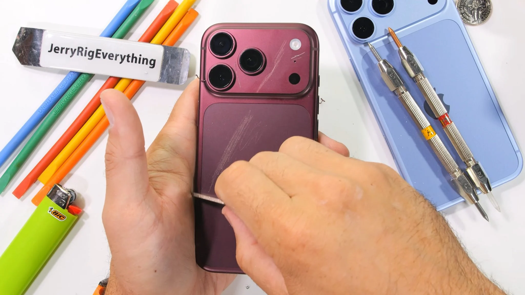 iPhone 18 Pro прошел тест на прочность JerryRigEverything: что показало испытание