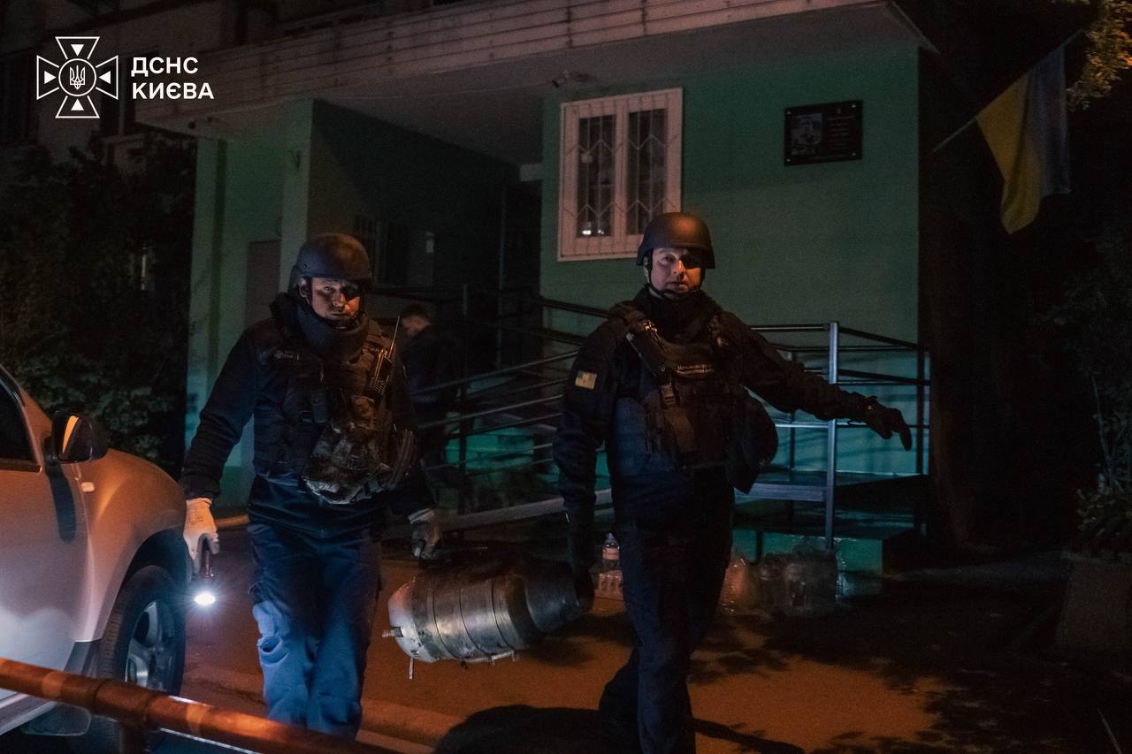 РФ вдарила по 12-поверхівці в Києві: двоє людей загинули, є постраждалі