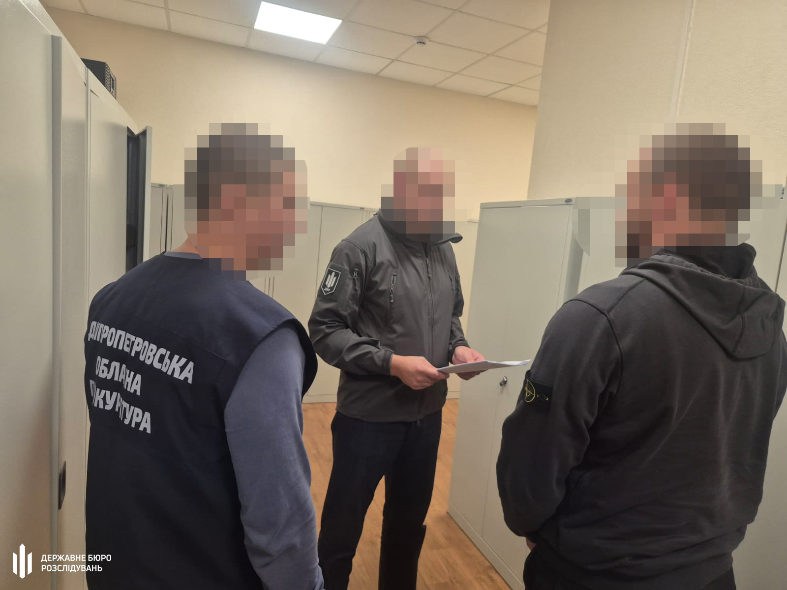 На Днепропетровщине троих полицейских подозревают в разбое: отобрали более $68 тысяч
